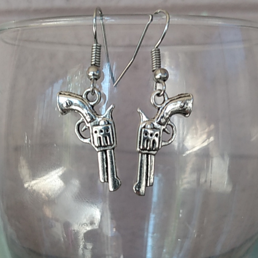 Sassy Silver Tone Pistol Earrings *bang*